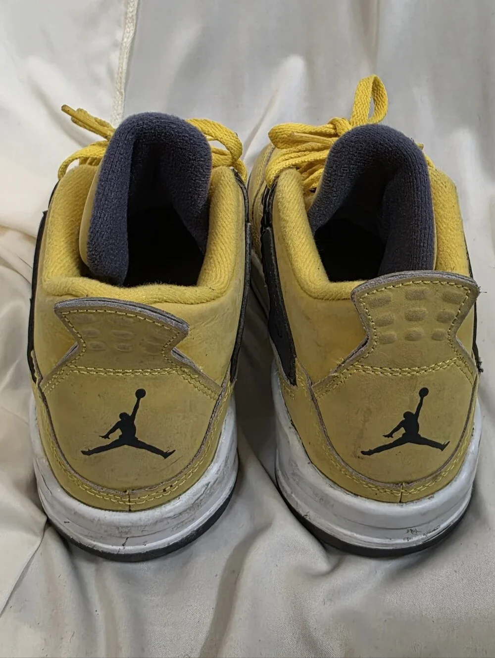 Nike Air Jordan 4 Retro Lightning PS Yellow Sneakers BQ7669-700 Size 2Y